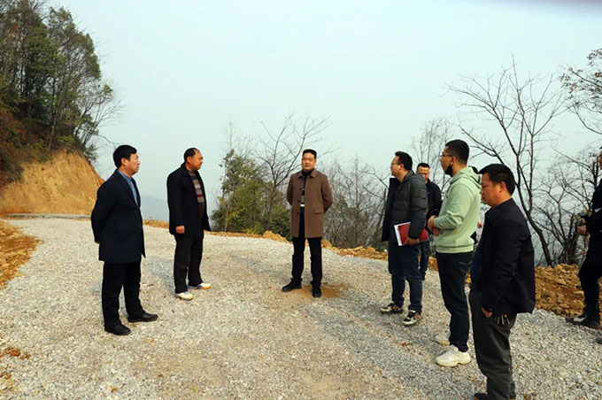 f(wn)ͶYF(tun)hί(sh)ӛL(zhng)(yng)֬F(xin)(chng){(dio)Ȋһ_(d)վ(xing)ĿO(sh)r